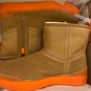 Women’s UGG boots size 9